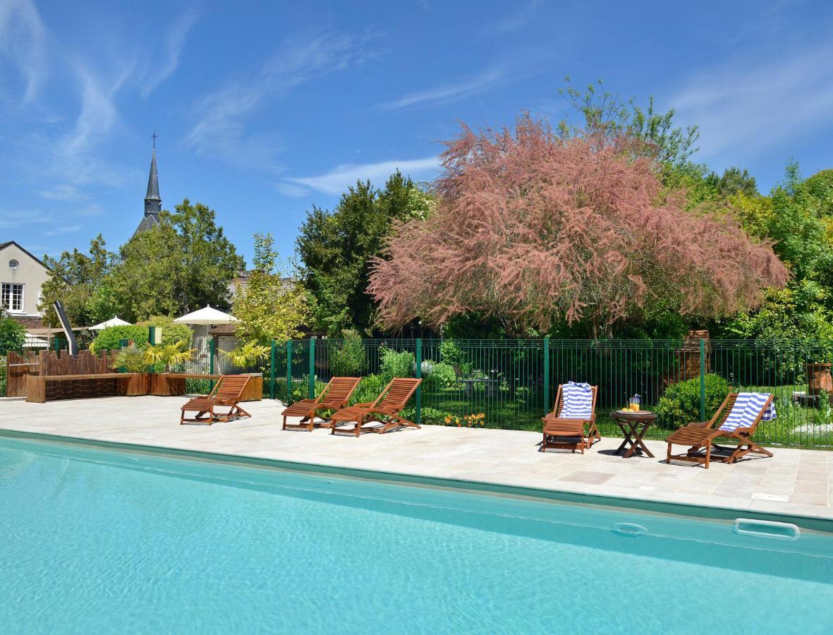 Logis Auberge Du Centre Chitenay Exterior foto