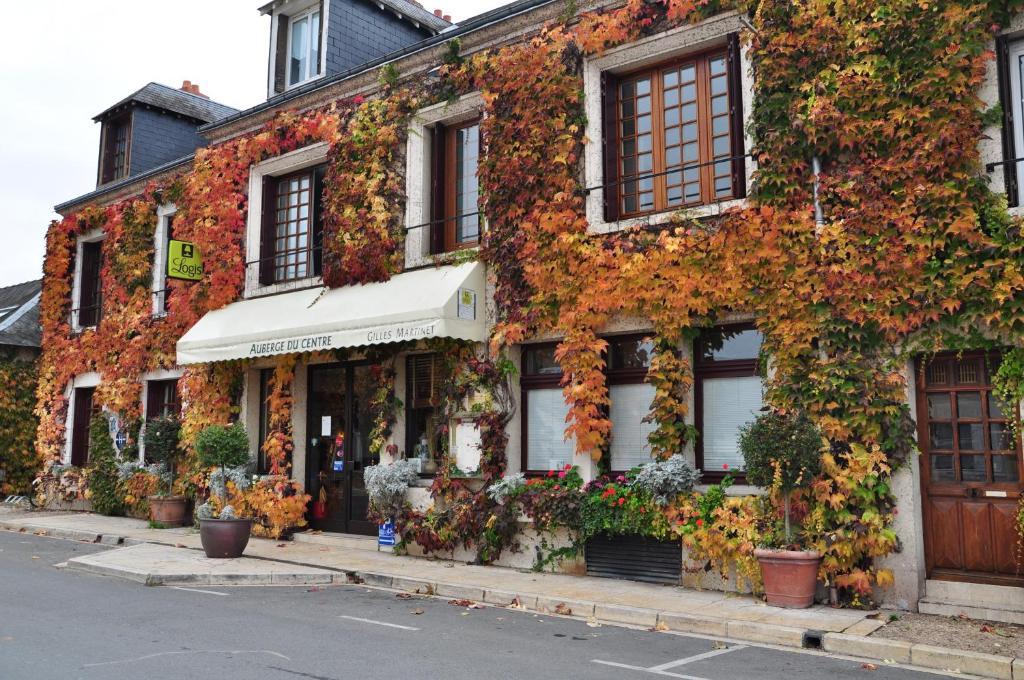 Logis Auberge Du Centre Chitenay Exterior foto
